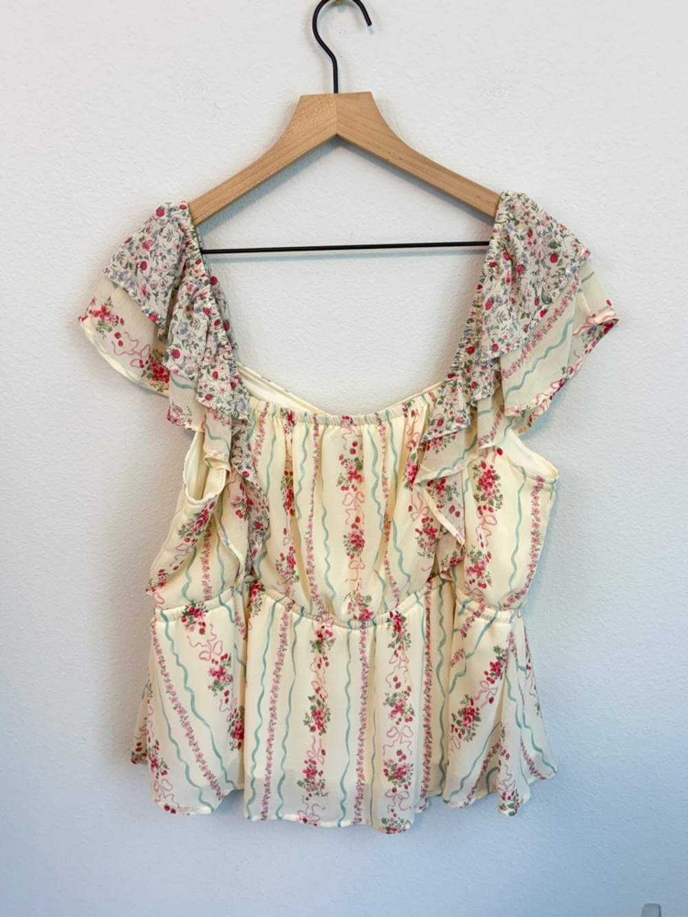 Torrid Ruffle Cinched Blouse Cream Floral Peplum Top - Picture 8 of 13